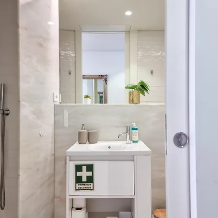 Apartment Inspiring Center 1 Bedroom With A View